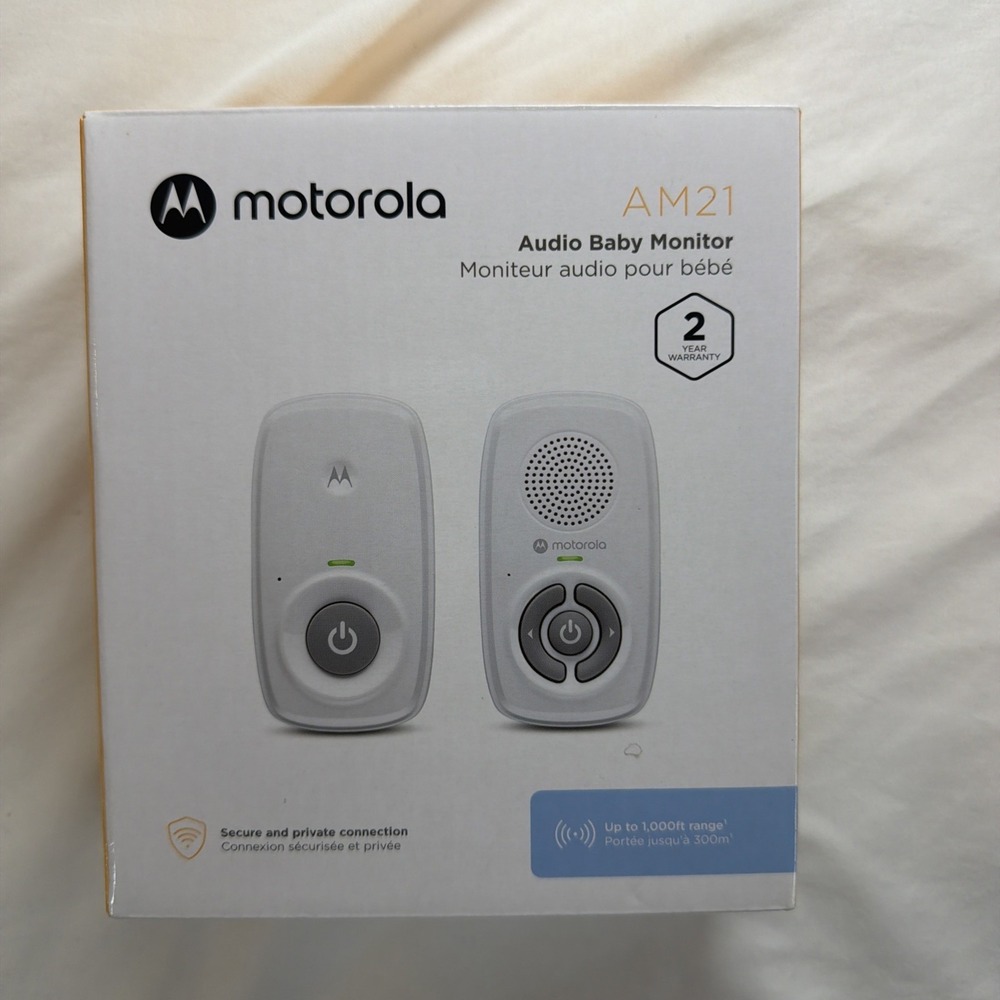 Motorola AM21 Audio Baby Monitor 1,000‎ Foot Range Small Compact Size